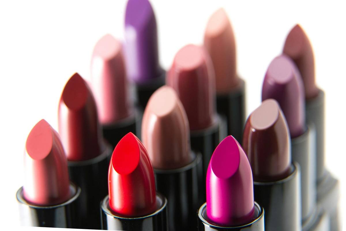 How to Get Truly Lasting Lip Color: The Lip Pencil Secrets No One Tells You