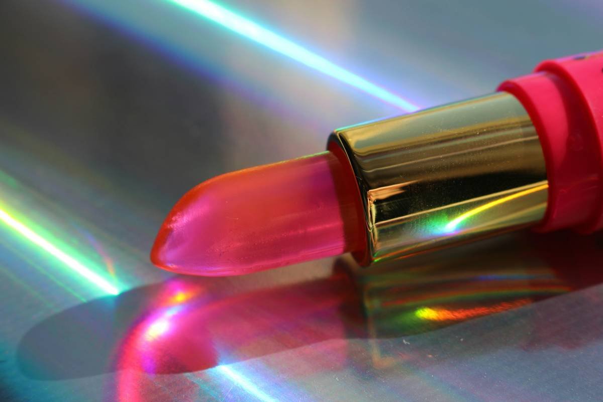 Fixing feathered all-day lip shade with precision correction