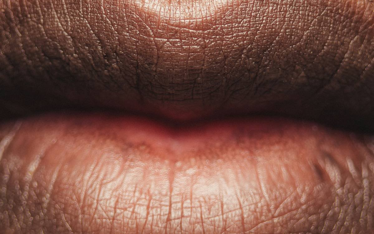 How to Master the Perfect lip contour shade for Flawless Definition