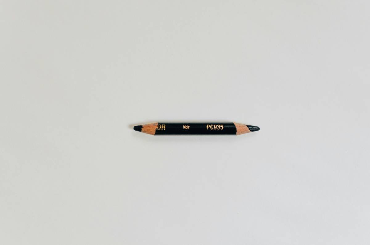 Lip Outline Shade: 7 Proven Tips to Avoid Costly Mistakes